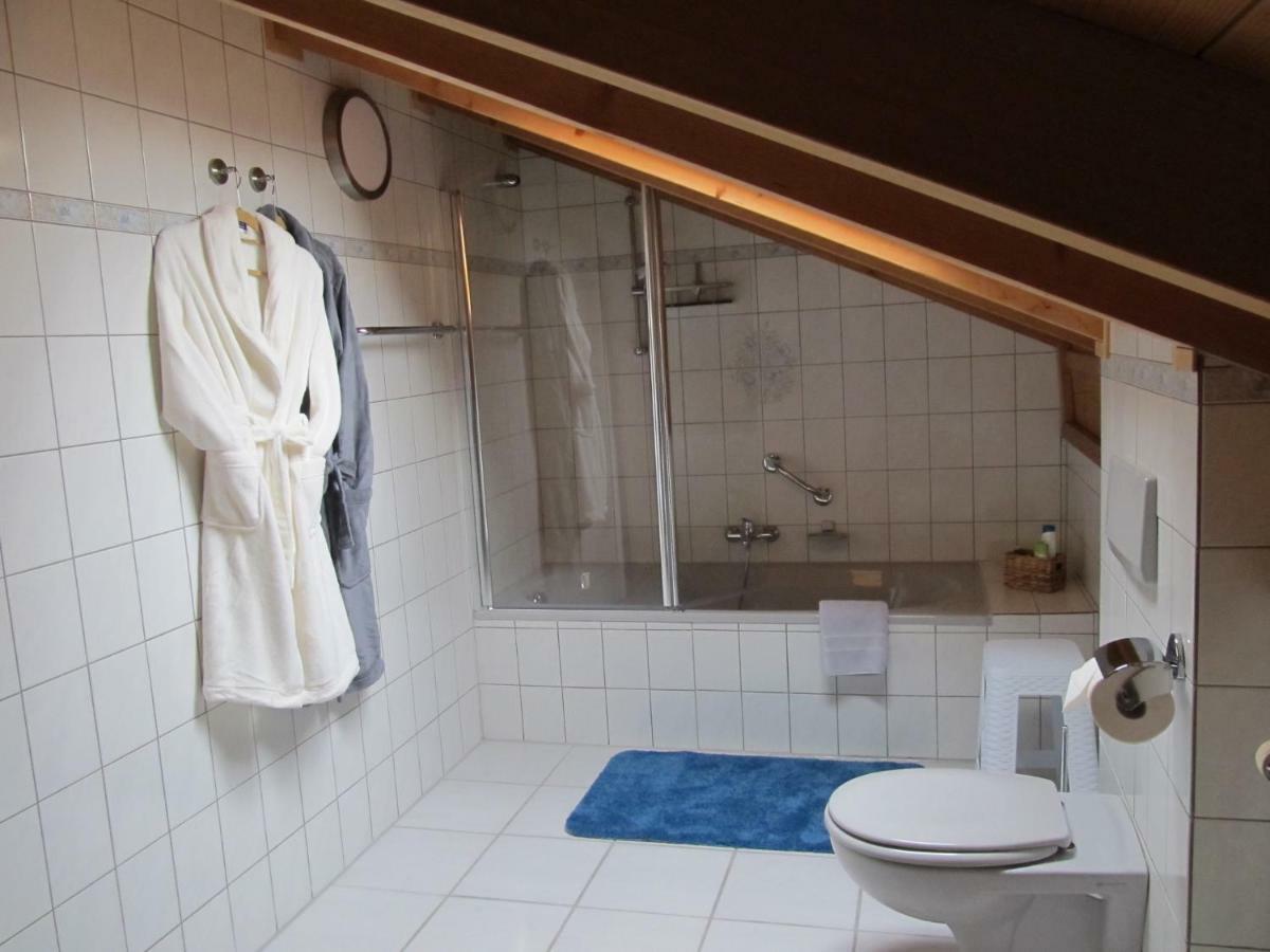 Ferienwohnung Bei Mutti Rottau Bagian luar foto